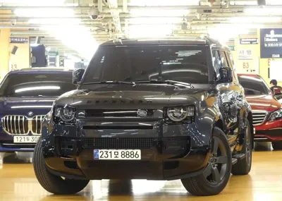 Land Rover Defender 2025, 3900 км, за 64356.73 USD