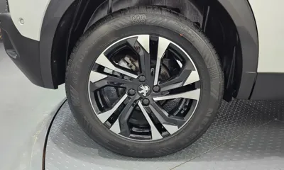 Peugeot 2008 2023, 48727 км, за 17657.87 USD