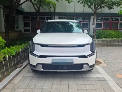 Kia EV9 2024, 68000 км, за 22817.39 USD