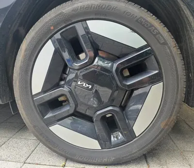 Kia EV9 2024, 68000 км, за 22817.39 USD