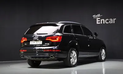 Audi Q7 2015, 127067 км, за 8861.76 USD