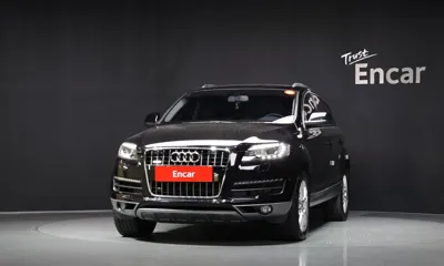 Audi Q7 2015, 127067 км, за 8861.76 USD