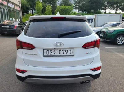 Hyundai Santafe 2016, 128554 км, за 8139.61 USD