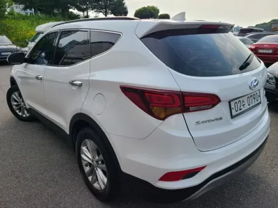 Hyundai Santafe 2016, 128554 км, за 8139.61 USD