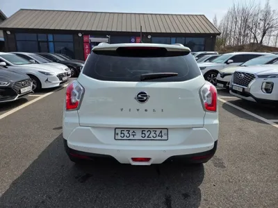 KG_Mobility_Ssangyong TIBOLI 2015, 119980 км, за 4755.7 USD
