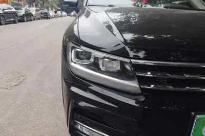 Volkswagen Tiguan L 2021, 60000 км, за 14632 USD - фото 7