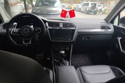 Volkswagen Tiguan L 2021, 60000 км, за 14632 USD - фото 9