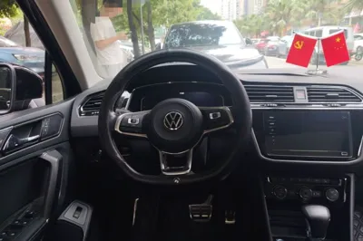 Volkswagen Tiguan L 2021, 60000 км, за 14632 USD - фото 10