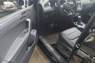 Volkswagen Tiguan L 2021, 60000 км, за 14632 USD - фото 16