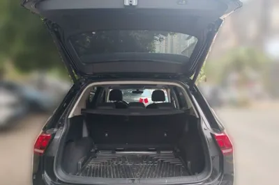 Volkswagen Tiguan L 2021, 60000 км, за 14632 USD - фото 19