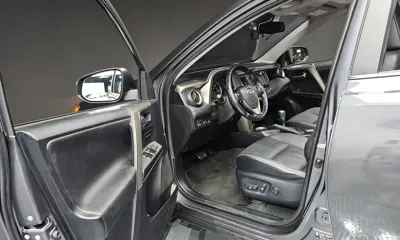 Toyota RAV4 2015, 74627 км, за 10742.68 USD - фото 10