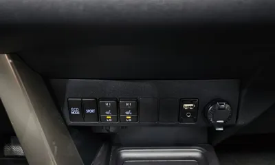 Toyota RAV4 2015, 74627 км, за 10742.68 USD - фото 14