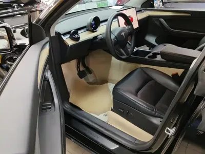 Tesla Model Y 2022, 70000 км, за 22251.92 USD - фото 16