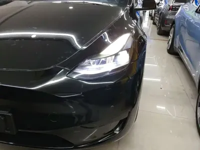 Tesla Model Y 2022, 70000 км, за 22251.92 USD - фото 24