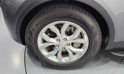 Land Rover Discovery 2019, 84113 км, за 18314.3 USD