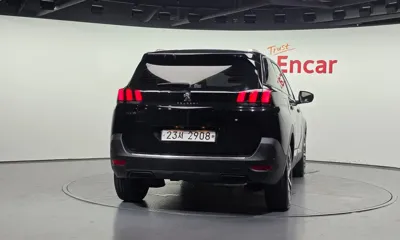 Peugeot 5008 2018, 145304 км, за 8533.54 USD