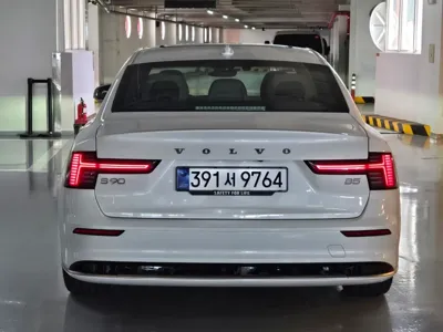 Volvo S90 2026, 362 км, за 39004.08 USD