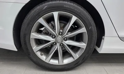Hyundai Grandeur 2015, 129421 км, за 8465.19 USD