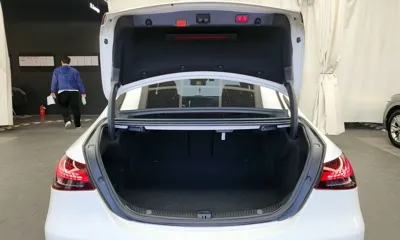 Mercedes-Benz E-Class 2022, 81863 км, за 21076.97 USD - фото 20
