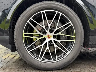Porsche Cayenne 2024, 27500 км, за 98291.21 USD - фото 15