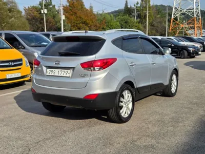 Hyundai Tucson 2011, 135000 км, за 3250.82 USD