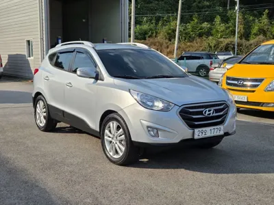Hyundai Tucson 2011, 135000 км, за 3250.82 USD