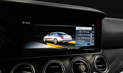 Mercedes-Benz E-Class 2018, 129608 км, за 9946.04 USD - фото 17