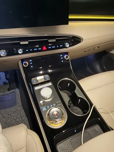 Genesis GV70 2025, 7800 км, за 17120.58 USD - фото 6
