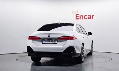 BMW 5-Series 2026, 6362 км, за 45544.72 USD