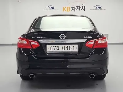 Nissan Altima 2017, 111241 км, за 3583.06 USD