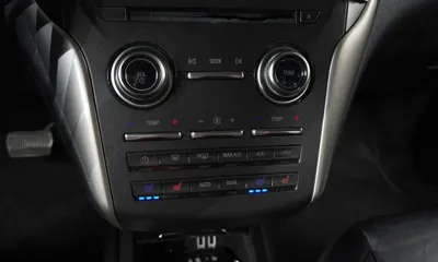 Lincoln MKC 2018, 50765 км, за 9839.83 USD - фото 12