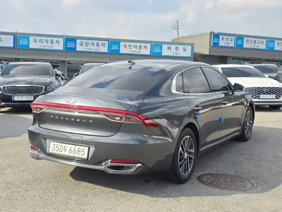 Hyundai Grandeur 2021, 77250 км, за 13586.42 USD