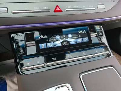 Hyundai Grandeur 2021, 77250 км, за 13586.42 USD - фото 11
