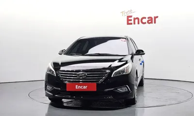 Hyundai Sonata 2015, 146567 км, за 5120.13 USD