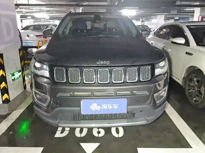 Jeep Compass 2018, 105399 км, за 5444.27 USD