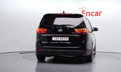 Kia Canival 2019, 62338 км, за 11684.39 USD