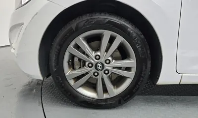 Hyundai Avante 2014, 197560 км, за 2146.51 USD