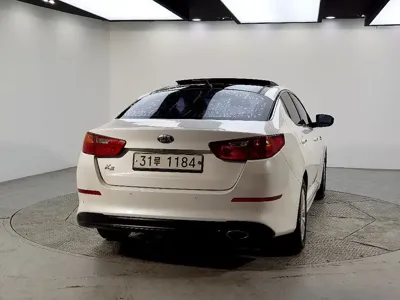 Kia K5 2014, 176531 км, за 3164.85 USD