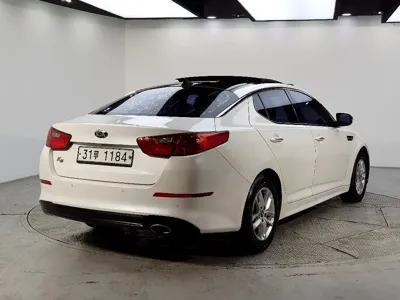 Kia K5 2014, 176531 км, за 3164.85 USD