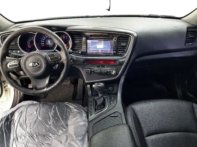 Kia K5 2014, 176531 км, за 3164.85 USD