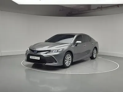Toyota Camry · 2022 год