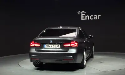 BMW 3-Series 2018, 161042 км, за 11051.16 USD