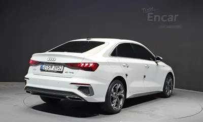 Audi A3 2023, 24100 км, за 15276.6 USD
