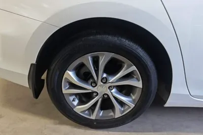 Buick Verano 2022, 25400 км, за 9957 USD - фото 11