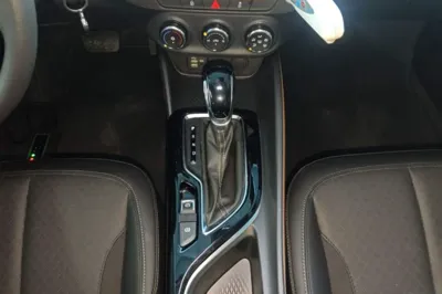Buick Verano 2022, 25400 км, за 9957 USD - фото 16