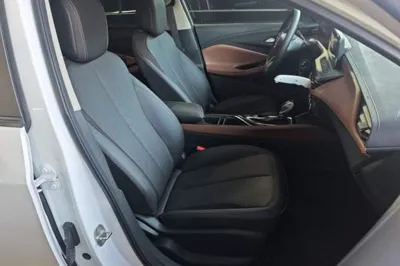 Buick Verano 2022, 25400 км, за 9957 USD - фото 19
