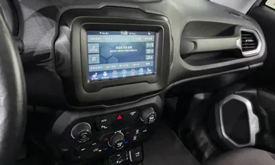 Jeep Renegade 2021, 79618 км, за 8790.78 USD - фото 15