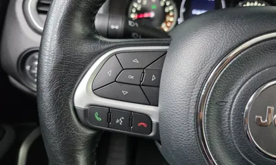 Jeep Renegade 2021, 79618 км, за 8790.78 USD - фото 19