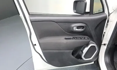 Jeep Renegade 2021, 79618 км, за 8790.78 USD - фото 24