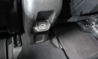 Jeep Renegade 2021, 79618 км, за 8790.78 USD - фото 27